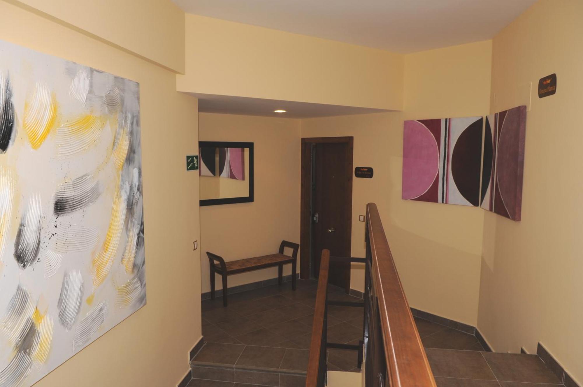 Appartamento Edificio Reyes La Adrada Esterno foto