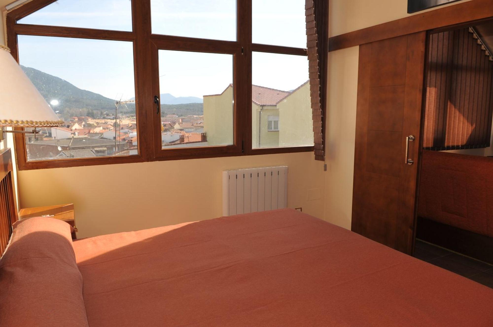 Appartamento Edificio Reyes La Adrada Esterno foto